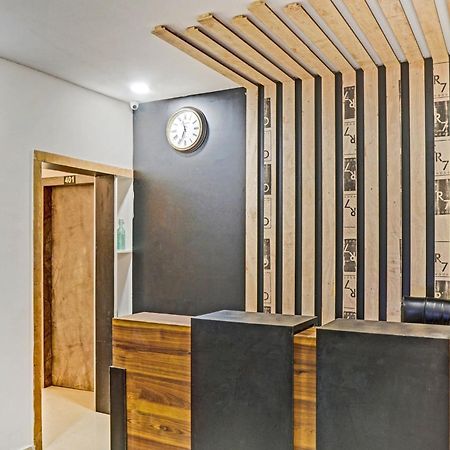 Collection O Sigma Inn Surat Exterior foto